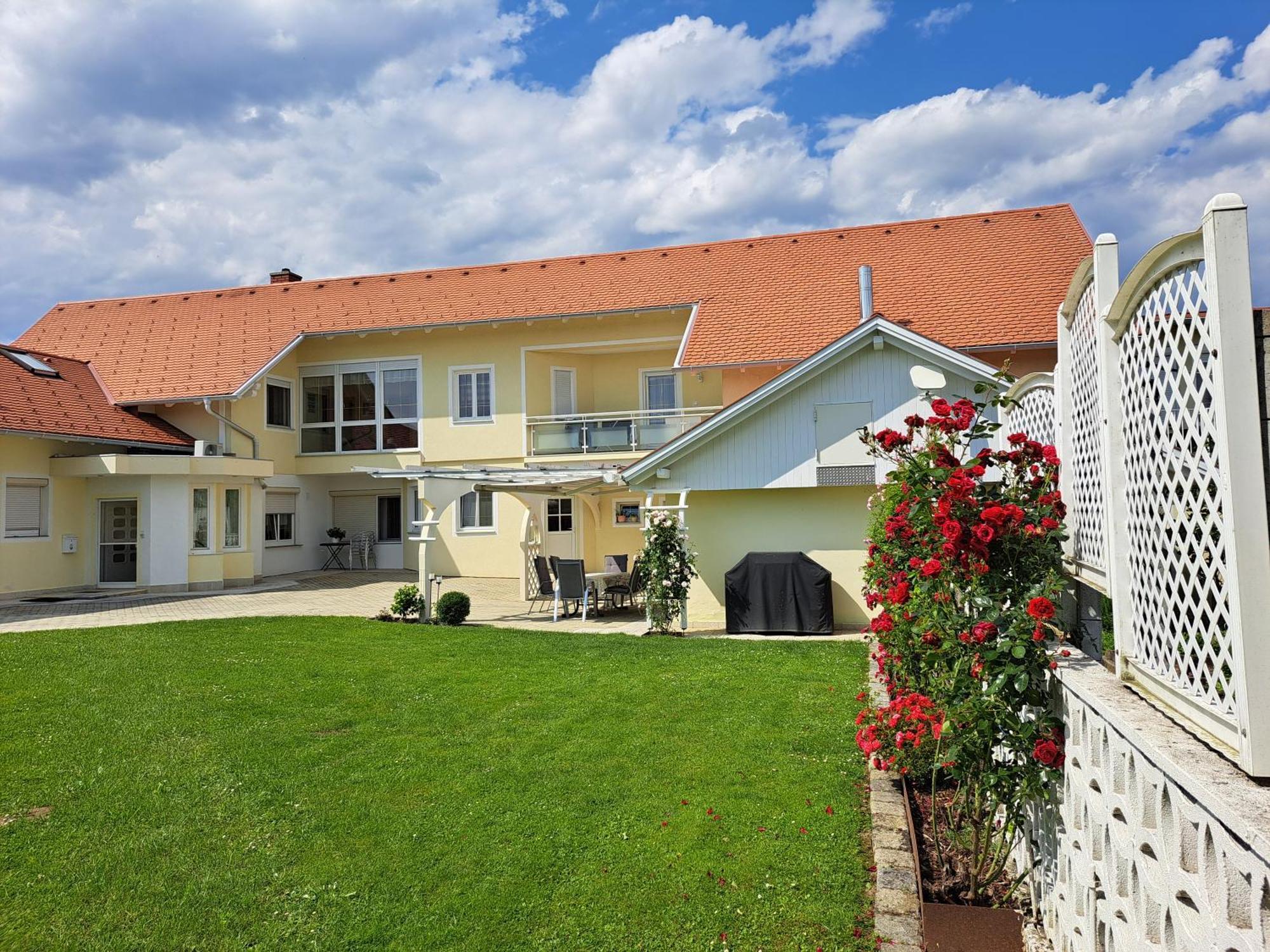 Kukmirn Appartement Schober מראה חיצוני תמונה