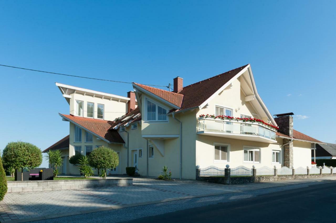 Kukmirn Appartement Schober מראה חיצוני תמונה